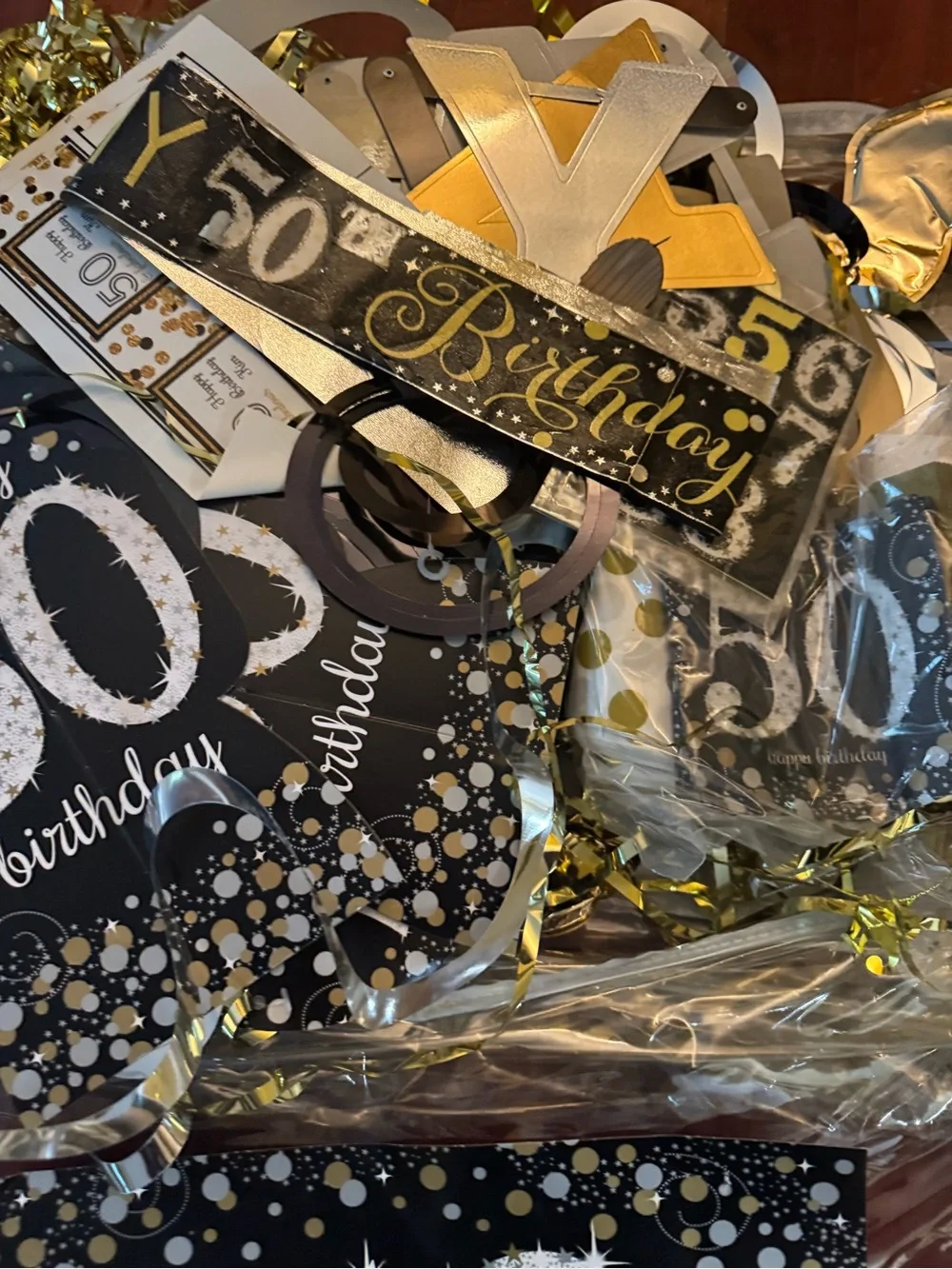 50th Birthday Party Decoration Kit - Black and Gold